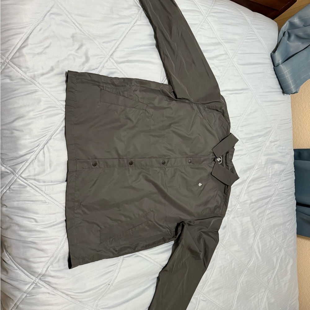 Volcom Men's Charcoal windbreaker jacket